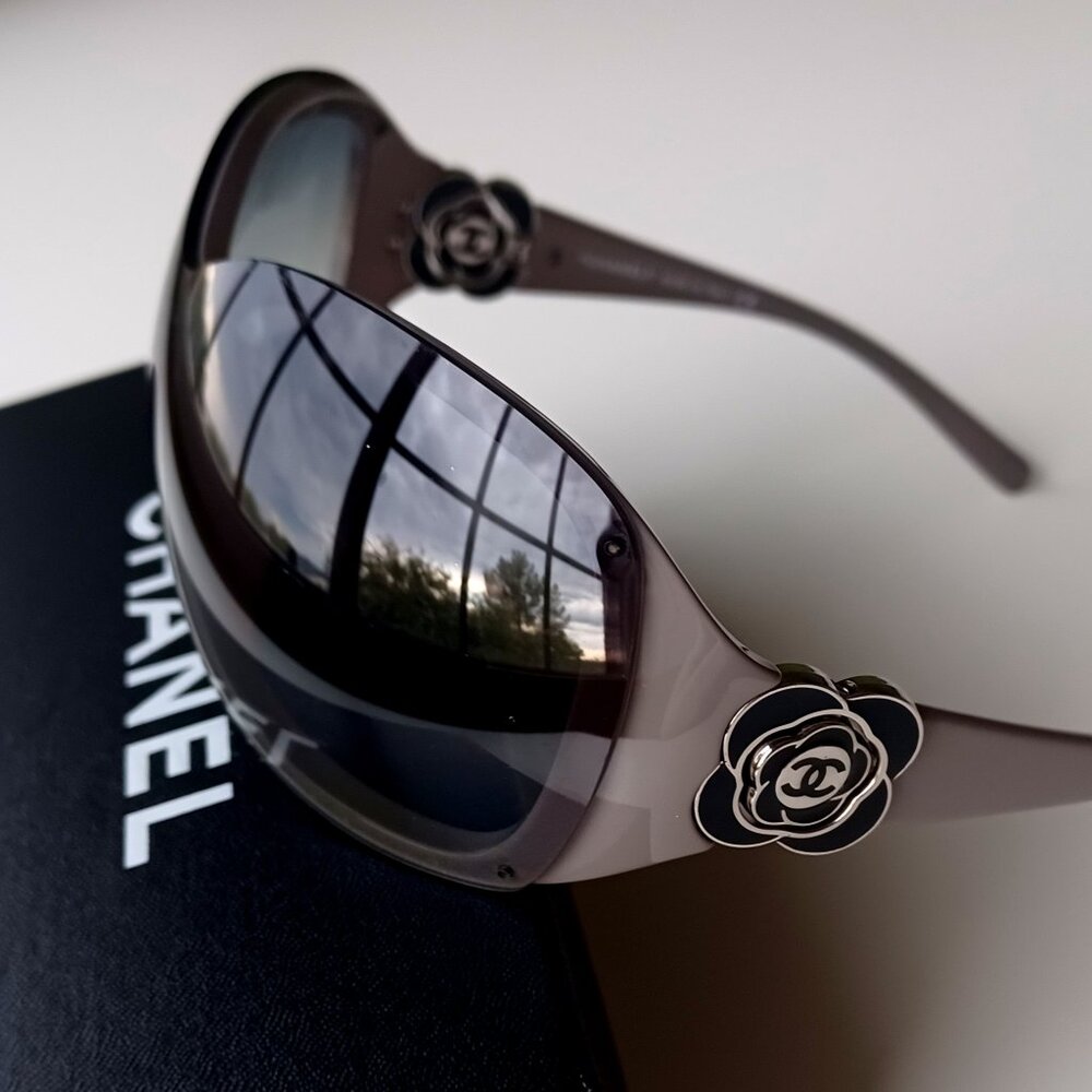 CHANEL Black and Gray Sunglasses